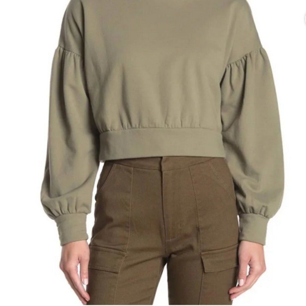 5/$25 Summer Sale!!! Abound Light Green Balloon Sleeve Sweater
